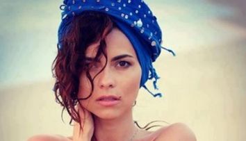 Inna, din ce in ce mai goala. S-a dezbracat din nou pentru fani