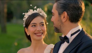 Neslihan Atagül şi Kadir Doğulu au devenit părinți și au publicat prima poză în formula de trei. Ce nume deosebit au ales celebrii actori turci pentru băiețelul lor