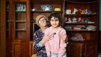 Visuri la Cheie, 22 aprilie. Povestea uimitoare de viață a Alexandrinei, femeia care a devenit mamă pentru a treia oară la aproape 70 de ani, după ce fiica ei a căzut pradă drogurilor: „Nu puteam să dorm noaptea...”