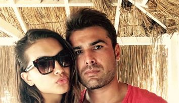 Sandra Mutu, mai frumoasă ca pe vremea când câștiga Miss România. Cum a apărut soția lui Adi Mutu la piscină
