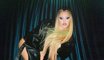 Alexandra Stan a lansat albumul „Rainbows”