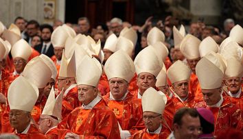 Cât câștigă un papă și cardinalii de la Vatican? Salariile liderilor Bisericii Catolice și decizia surprinzătoare a Papei Francisc din 2021: de ce le-a tăiat din venituri