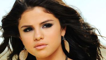 Selena Gomez pare ca l-a dat uitarii pe Justin Bieber. Cine este noua cucerire a artistei