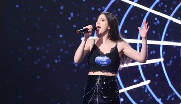 Tea Vișan i-a făcut să râdă în hohote pe jurații SuperStar. Raluka: “Ești un personaj genial!”