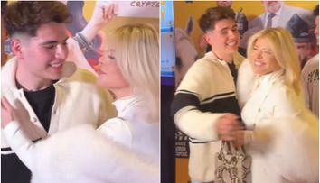 Loredana Groza, din nou în centrul atenției! Cântăreața nu a mai ținut cont de nimeni și a sărutat pasional un celebru tiktoker chiar la cinema! Tânărul a rămas fără cuvinte