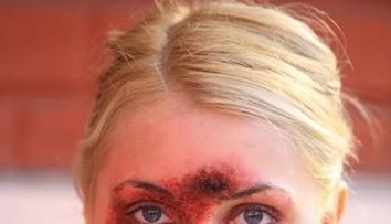 Andreea Patrascu, cu chipul desfigurat in “Iubire si onoare” - FOTO