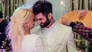 Paul Ipate si Jojo debordeaza de fericire! Iata prima fotografie de la botezul fiicei lor