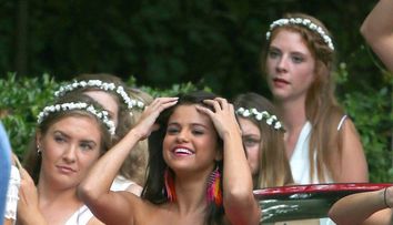 Aparitia indrazneata cu care Selena Gomez si-a pus in valoare silueta. In ce rochie sexy s-a imbracat