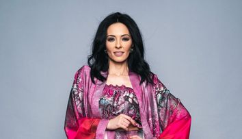 Cosmina Păsărin face parte din gașca verii la 