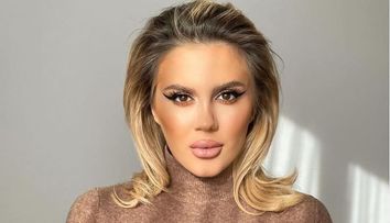 Cum a arătat Emily Burghelea în rochia de mireasă și cum a botezat-o pe fetița ei?