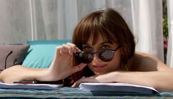 Dakota Johnson a dezvaluit cum au fost filmate scenele fierbinti din seria 