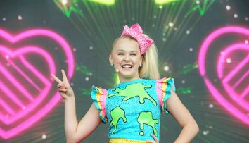 Are doar 16 ani, dar locuiește într-un adevărat palat. Cum arată locuința impresionantă a lui Jojo Siwa