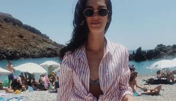 Nimeni nu o crede ca e insarcinata in 9 luni, dar ea mai are putin si naste. E incredibil cum arata aceasta femeie