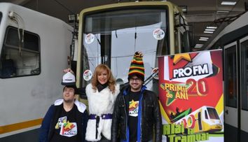 Roxana Ciuhulescu l-a invatat pe DJ-ul ProFM Bogdan Nicolai sa conduca tramvaiul pentru concertul aniversar de 20 de ani de ProFM