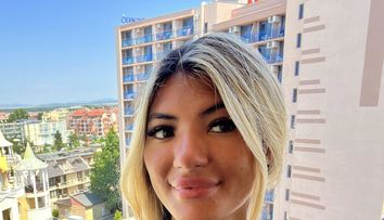 Ce a pățit o tânără după ce a adormit pe o plajă din Bulgaria! Aspectul ei fizic a avut de suferit