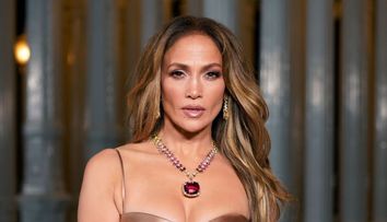 Jennifer Lopez, apariție incendiară la un eveniment elitist: a venit în sutien și într-o fustă transparentă