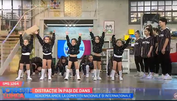 VIDEO Distracție în pași de dans