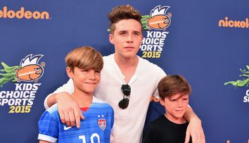 Sunt impreuna si se potrivesc de minune! Blonda si cu ochii verzi - cat de frumoasa este iubita lui Brooklyn Beckham