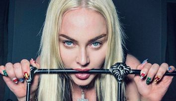 Madonna, în rolul Fecioarei Maria pe coperta Vanity Fair. Imaginile i-au revoltat pe fani: 