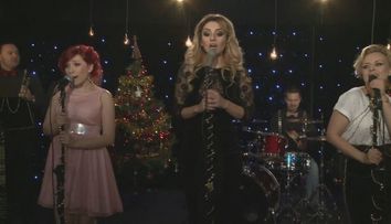 Giulia si veveritele RedBlonde de la 