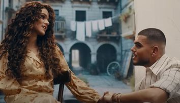 Theo Rose și Andrei Bănuță au ajuns în trending cu melodia „Cine, cine”. Fanii sunt fascinați de imaginile din videoclip: „Ne-ați dus cu gândul la timpuri de demult”