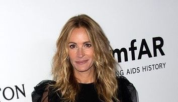 Julia Roberts și-a surprins fanii. La cei 50 de ani, actrița a făcut pasul cel mare