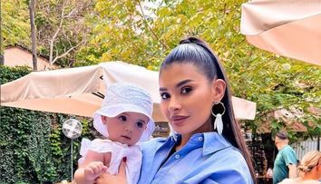 Imagini speciale de la botezul lui Iris Nicole, fetița Marisei Paloma și a lui Liviu Stanciu