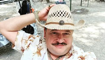 Mihai Bobonete, mesaj amuzant: „Fata din poză sunt eu la 2 ani”