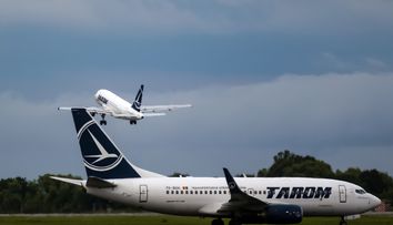 Un avion al TAROM, care a decolat de pe Otopeni, a fost lovit de fulger! Ce s-a întâmplat la o oră și opt minute de la decolare