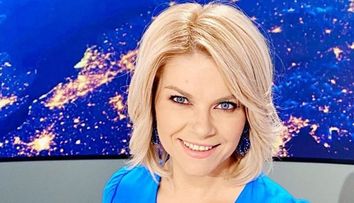 Andreea Marinescu, o mamă 3.0: „Ai mei îmi zic că-mi petrec toată viața pe internet”