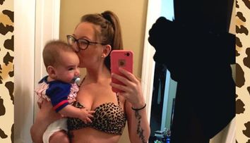 O mama a mers la piscina, dar i s-a spus ca barbatii nu se simt confortabil in preajma ei. Motivul pentru care aceasta femeie a trecut printr-o situatie jenanta