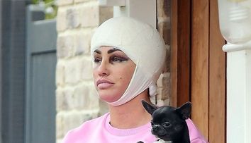 Katie Price, surprinsă cu bandaje și cu fața tumefiată după o nouă operație estetică