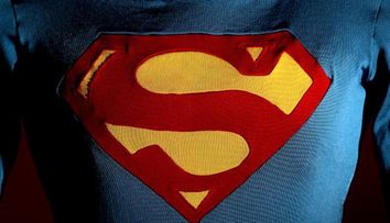 A dus totul la un alt nivel. A trecut prin 23 de operatii estetice ca sa arate ca Superman. Cum arata ACUM acest barbat