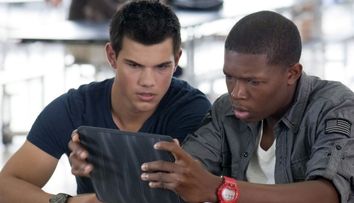 E foarte frumoasa! Cat de bine seamana Makena sora lui Taylor Lautner, cu starul din 
