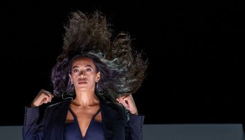 Sora lui Beyonce, ipostaze provocatoare pe Instagram! Cât de sexy este Solange