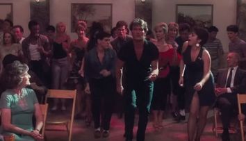 A pus 100 de cadre memorabile din filme pe o piesa celebra. Rezultatul a cucerit milioane de oameni - VIDEO