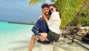 Cleopatra Stratan și Edward Sanda, nedezlipiți în escapada din Maldive: “Să vă iubiți cel puțin o veșnicie