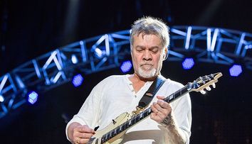 Chitaristul Eddie Van Halen a murit de cancer la 65 de ani. „Viața mea s-a schimbat când te-am întâlnit”