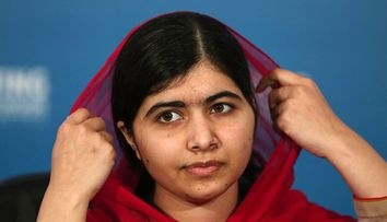 La 5 ani de la atacul care aproape a ucis-o, Malala s-a intors pentru prima data in Pakistan