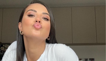 Antonia, plătită să ia cina cu doi milionari: 