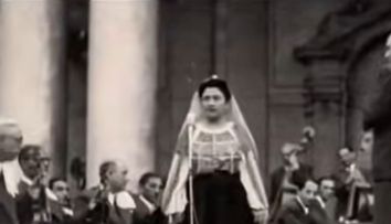 Cum arată ținutele pe care le va schimba Andra la spectacolul de pe 8 martie, de la Bruxelles