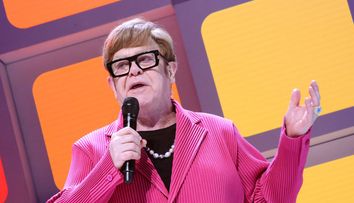 Elton John, mărturisire cutremurătoare. Artistul și-a pierdut vederea din cauza unei infecții la ochiul drept: „Este un proces extrem de lent şi va dura ceva timp…”