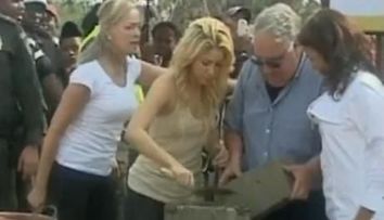 Shakira construieste o scoala pentru copiii saraci din Columbia