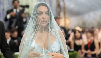 Georgina Rodríguez a atras toate privirile înainte de nunta cu Cristiano Ronaldo. Cum ar putea arăta rochia ei de mireasă. A oferit un indiciu