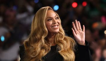 Beyonce nu mai arată AȘA! Fanii au rămas fără cuvinte după ce artista a renunțat la părul lung și s-a tuns bob