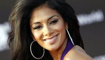 Nicole Scherzinger, incredibil de sexy intr-un costum de baie pe care putine femei ar indrazni sa il poarte. FOTO