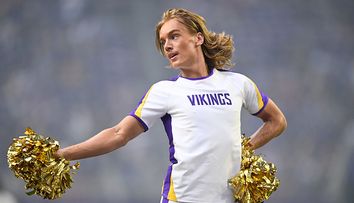 Scandal în NFL, după ce echipa Vikings a inclus în echipa de majorete și doi bărbați gay. ”Atâta timp cât nu pretind că sunt fete...”