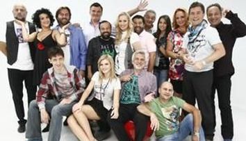 Romanii au ales duminica seara comedia la Pro Tv: “Land of Jokes” si “Serviciul Roman de Comedie”, pe primul loc in topul audientelor