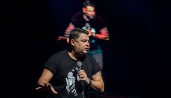 Actorii din Las Fierbinți - 3 spectacole sold out la Londra. Au fost ovaționați de 3000 de oameni