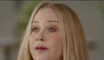 Christina Applegate, mărturii cutremurătoare după ce a ajuns din nou la spital: „Uneori mă prăbușesc în brațele asistentei. Plâng fără oprire”